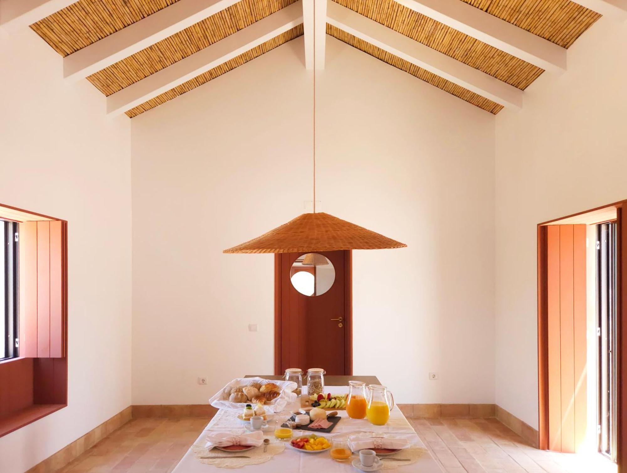 Monte Acoteias - Farm stay *