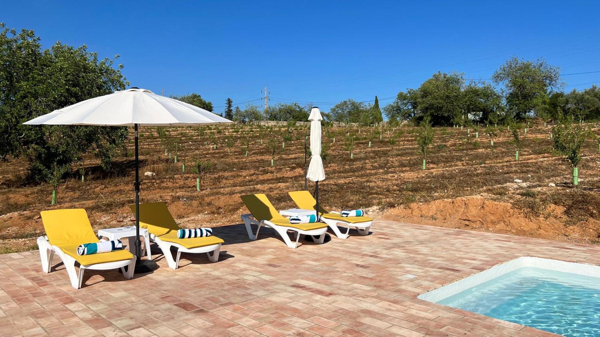 Monte Acoteias - Farm stay *